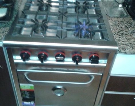 Morelli - Morelli. problemas con el horno salió muy mala la cocina