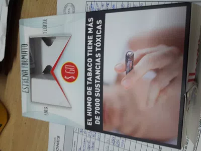 Compre pak de cigarrilos y encendedor y no funciona