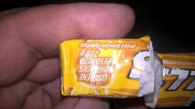 Me toco un paquetito con un caramelo de menos y en el otro sin proteccion