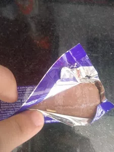 Gusano en chocolate cardbury