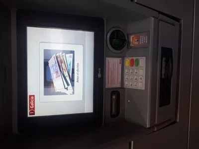 Deposite $10.200 en el banco galicia ,me devuelve 200 reteniendome los $10.000
