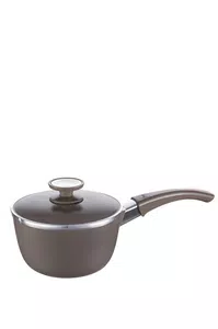 Una vendedora de essen me estafo y si empresaria fomenta a que no me entregue mi