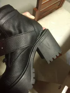 Ricky Sarkany Se rompió el zapato la pirmera vez que me lo puse