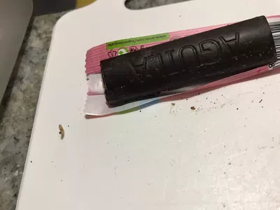 Larva en chocolate agula