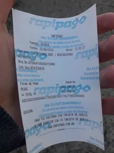 Compre por instagram y pague por mercado pago pero no desde mi cuenta