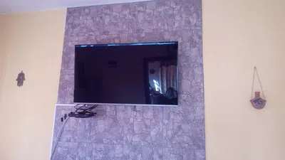 La imagen de la tele se va a la parte superior en una delgada liniea