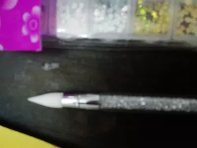 Compre un puntero para cristales y me mandaron un pincel de goma