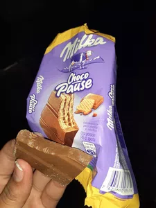 El chocolate viene con oblea pero en mi caso no me vino,solo estaba el chocolate