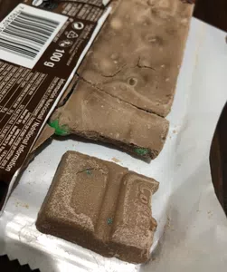Me vinieron los chocolates en muy mal estado con olor muy feo y hormigas