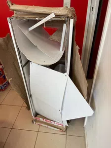 Producto llega destruido a sucursal donde se envió