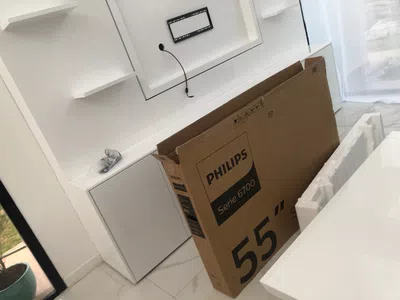 Coto Tv samsung roto voy y no me lo cambio  coto , el Tv es Philips. Por error d