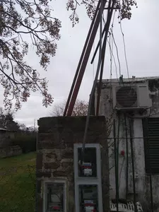 El medidor anda mal por eso no nos tiene que cobrar el item de ajustes y otros c
