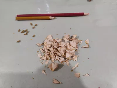 Lápices de colores que se quiebran