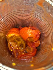 Lata de tomates en mal estado