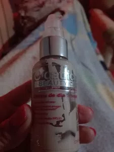 Recipiente que deja de funcionar a mitad de la crema.beauty cure