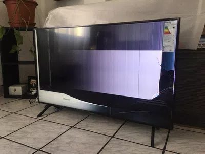 Televisor llego con la pantalla rota