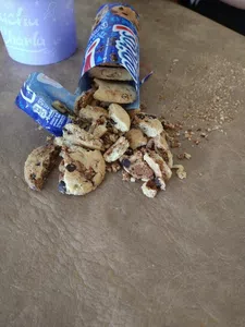 Paquete de galletitas pepitos todas rotas