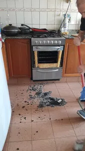 Explotó vidrio del horno