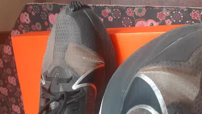 Zapatillas zoom gravity rotura de capellada en 1mes y medio
