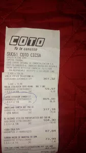 Envase de pintura con irregularidades del contenido mediante etiketas falsas