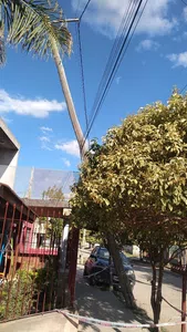 Poste colgando de epec sin solución