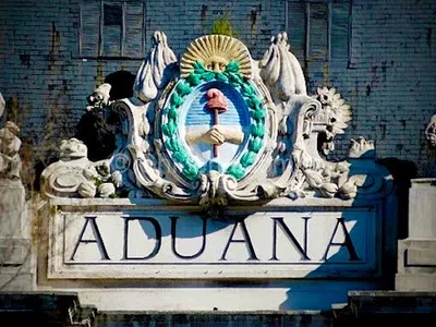 Envio atrasado en aduana desde fines de enero