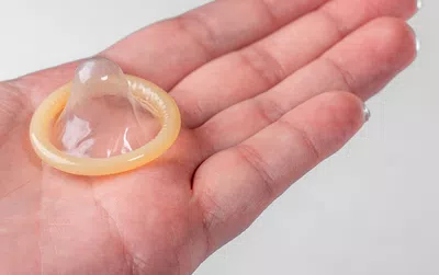 Compre una caja de tulipan clasico y solo tenia dos preservativos y no tenia gel