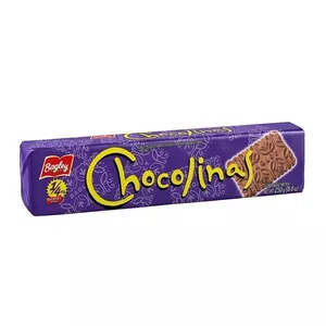 Galletas con algo negro con una pasta