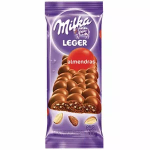 Chocolate en mal estado con olor fuerte y almendras salidas en la parte de atrás