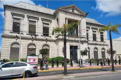 Alcohol en sociedad de fomento a menores