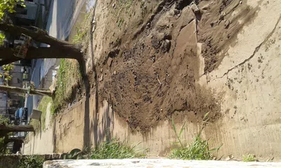 Quiero que me restauren toda la vereda y bajada de garage tal cual estaba
