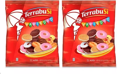 Ingeri una galletita que llevaba adentro un pedazo de carton