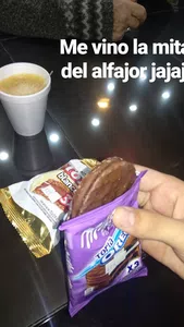 Me vino la mitad de un alfajor milka