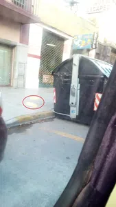 Ubiquen correctamente el contenedor