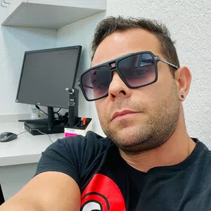 Tengo 7millones de sucritores y quiero ser verificado
