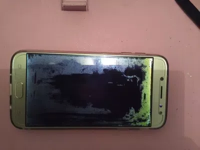 Quiero que me cambien el j/ pro o me lo arreglen
