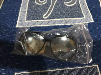 Que me den el estuche ya que, son para regalar y no los voy a dar en luna bolsa