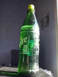 Papel de caramelo en botella
