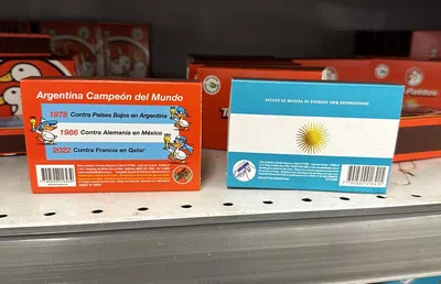 5 cajas de fósforos a la basura