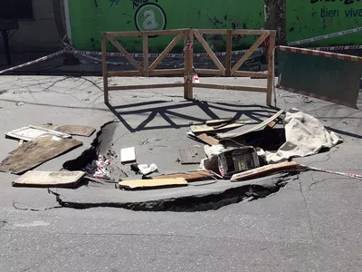 Calle rota peligrosa