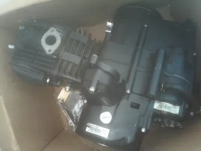 Vendi un motor seminuevo y me lo quieren devolver desarmado