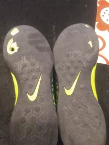 Reclamo de calidad de suela de botines
