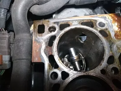 Ayuda económica a un desperfecto del auto