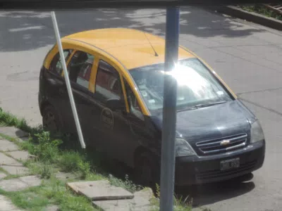 Taxi abandonado licencia 38358