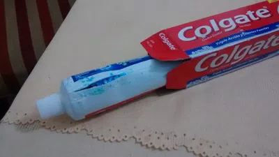 Envase roto y pasta seca