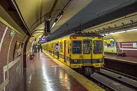 La linea e....la vergüenza en transporte publico
