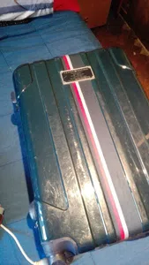 Que se hagan cargo de la valija, es importada, en arg no hay