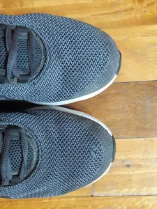 Zapatillas nike con defecto de calidad, requiero cambio de producto