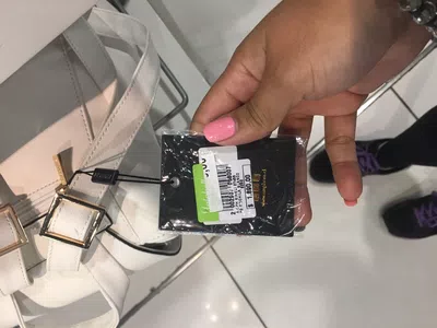 Que se me tome el valor al precio que figuraba en etiqueta