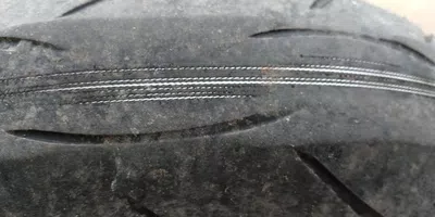 Si la cubierta es parte de la garantía de la moto!